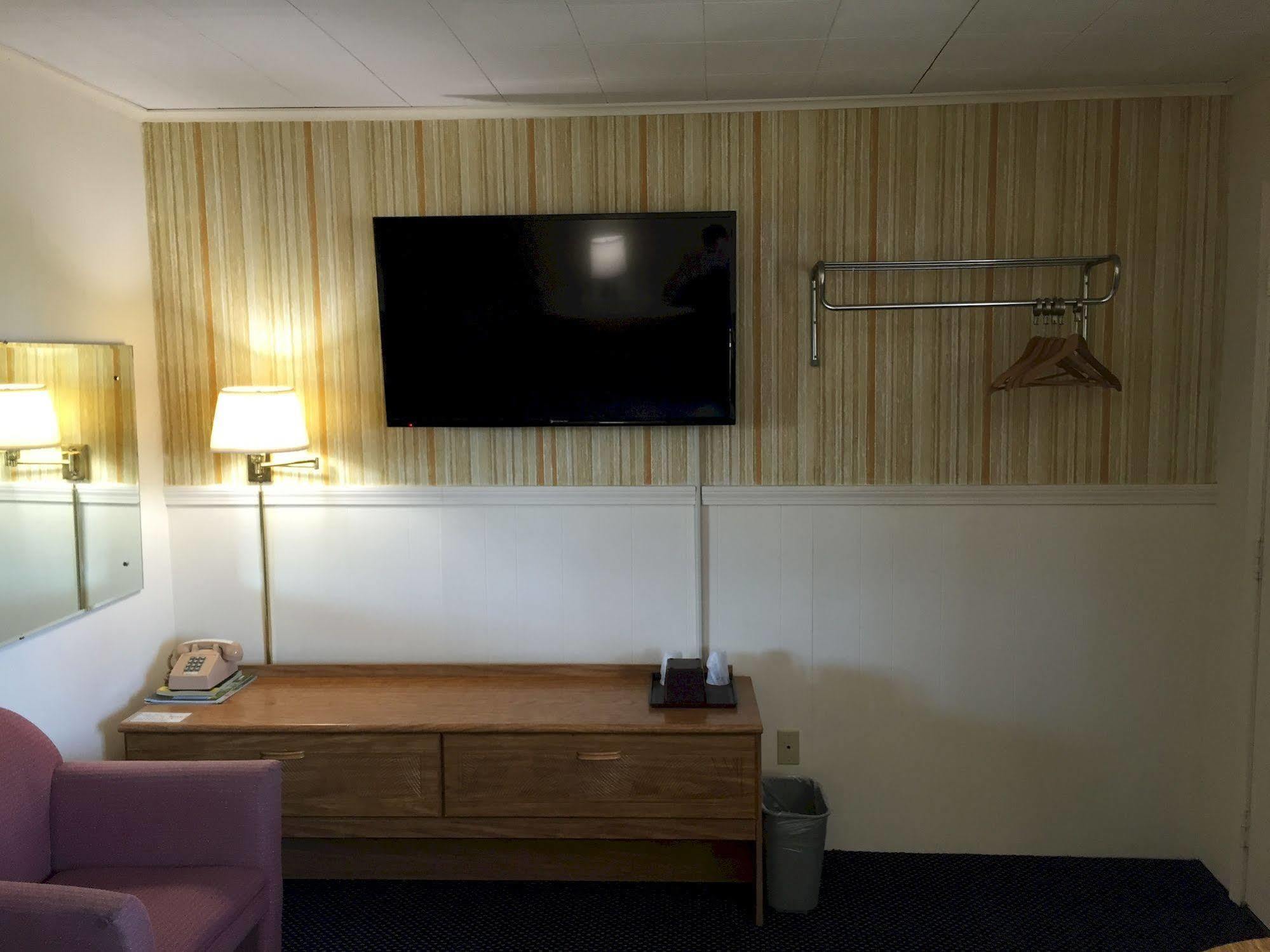 Timberly Motel Гейлорд Экстерьер фото