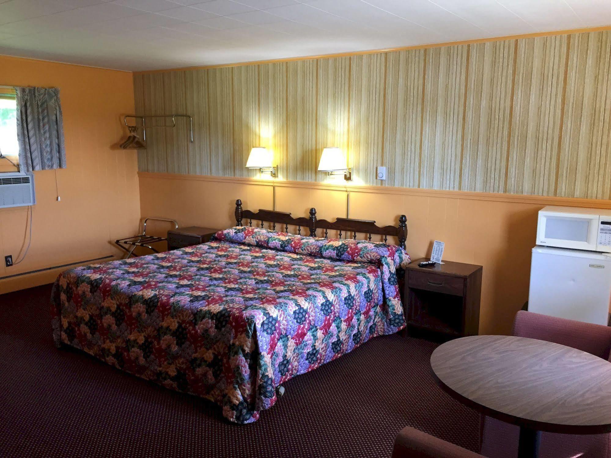 Timberly Motel Гейлорд Экстерьер фото