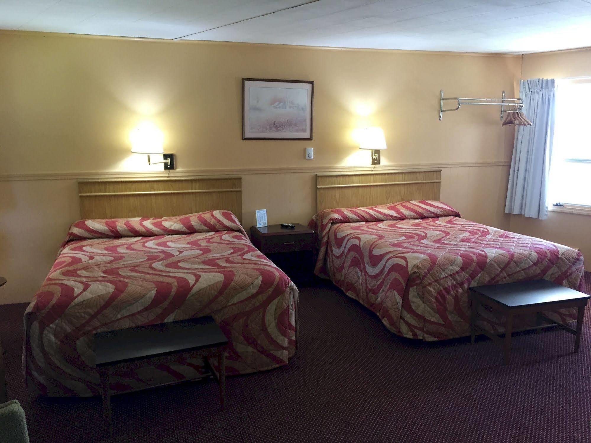 Timberly Motel Гейлорд Экстерьер фото